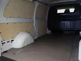 Mercedes-Benz Vito (2023) thumbnail 23