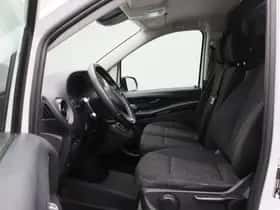 Mercedes-Benz Vito (2023) thumbnail 6