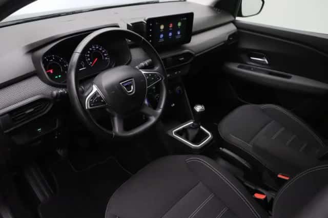 Dacia Sandero Stepway (2021) thumbnail 2