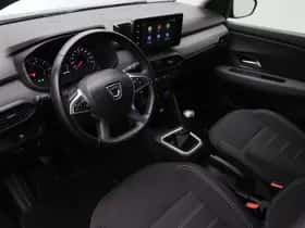 Dacia Sandero Stepway (2021) thumbnail 2