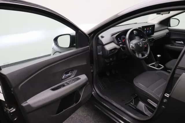 Dacia Sandero Stepway (2021) thumbnail 5