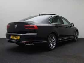 Volkswagen Passat (2020) thumbnail 3