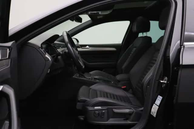 Volkswagen Passat (2020) thumbnail 5