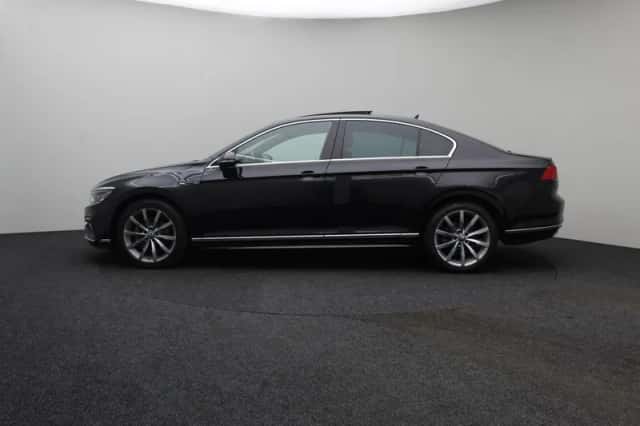 Volkswagen Passat (2020) thumbnail 6