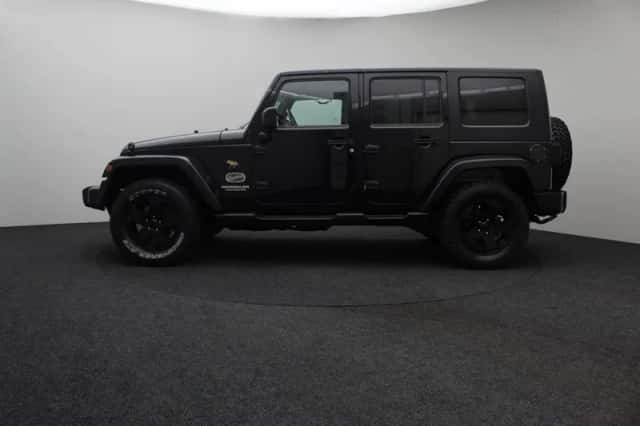 Jeep Wrangler (2010) thumbnail 5