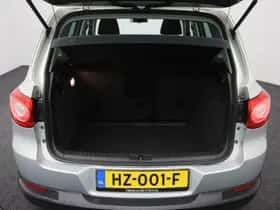 Volkswagen Tiguan (2011) thumbnail 16