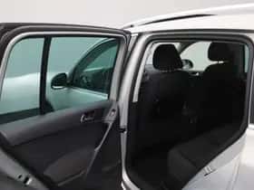 Volkswagen Tiguan (2011) thumbnail 19