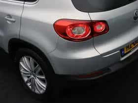 Volkswagen Tiguan (2011) thumbnail 20