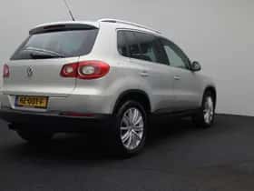 Volkswagen Tiguan (2011) thumbnail 3