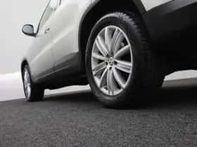 Volkswagen Tiguan (2011) thumbnail 22