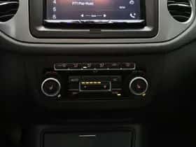Volkswagen Tiguan (2011) thumbnail 24