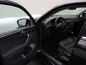 Volkswagen Tiguan (2017) thumbnail 2
