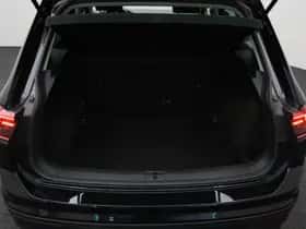 Volkswagen Tiguan (2017) thumbnail 15