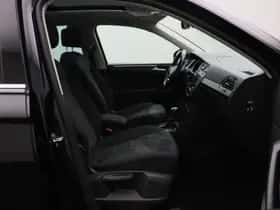 Volkswagen Tiguan (2017) thumbnail 17