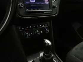 Volkswagen Tiguan (2017) thumbnail 23