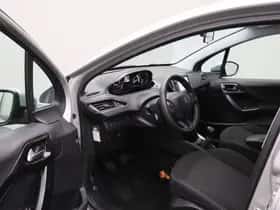 Peugeot 208 (2017) thumbnail 2