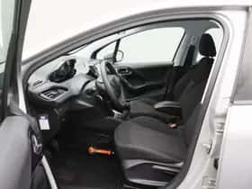 Peugeot 208 (2017) thumbnail 24