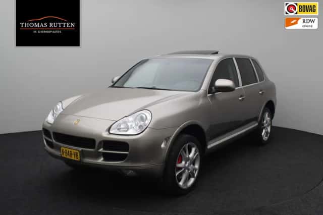 Porsche Cayenne (2003) thumbnail 1