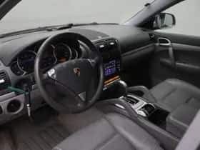 Porsche Cayenne (2003) thumbnail 2