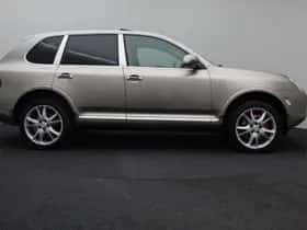 Porsche Cayenne (2003) thumbnail 12