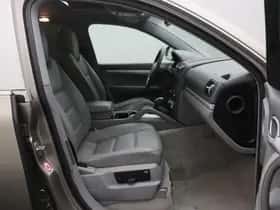 Porsche Cayenne (2003) thumbnail 19