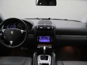 Porsche Cayenne (2003) thumbnail 4