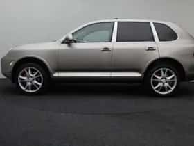 Porsche Cayenne (2003) thumbnail 6