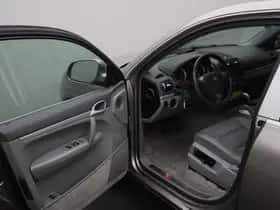 Porsche Cayenne (2003) thumbnail 7