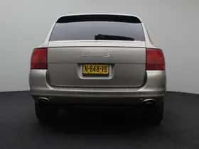 Porsche Cayenne (2003) thumbnail 10