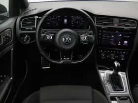 Volkswagen Golf (2017) thumbnail 2