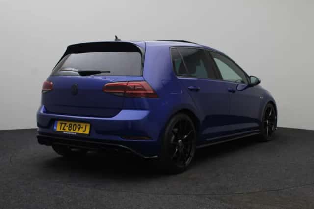 Volkswagen Golf (2017) thumbnail 3