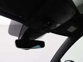 Volkswagen Golf (2017) thumbnail 32