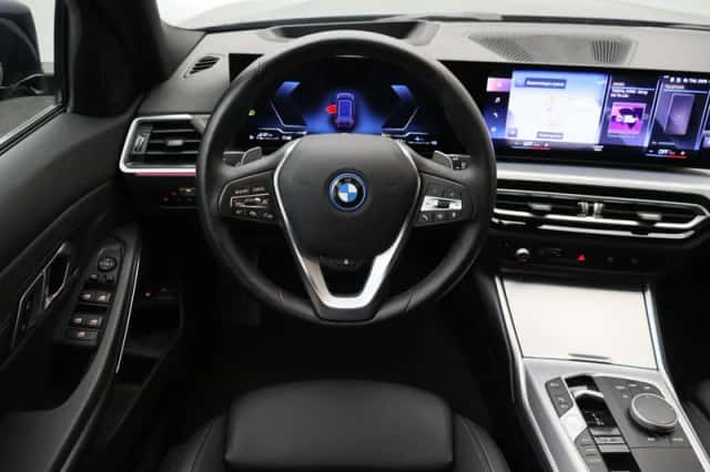 BMW 3-Serie (2023) thumbnail 2