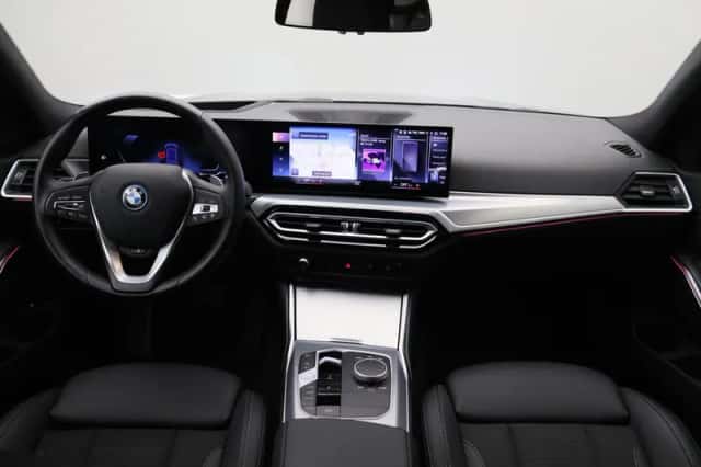 BMW 3-Serie (2023) thumbnail 4