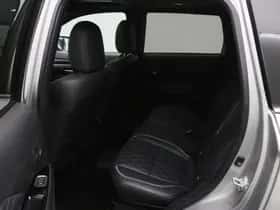 Mitsubishi Outlander (2019) thumbnail 11