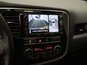 Mitsubishi Outlander (2019) thumbnail 17
