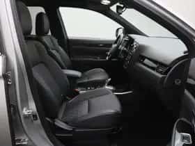 Mitsubishi Outlander (2019) thumbnail 23