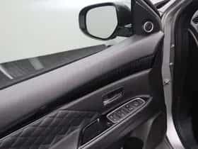 Mitsubishi Outlander (2019) thumbnail 24
