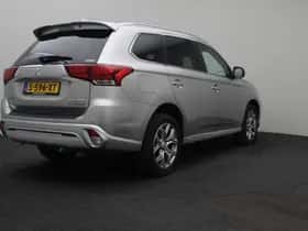 Mitsubishi Outlander (2019) thumbnail 4