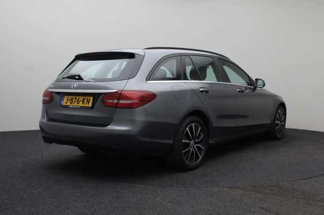 Mercedes-Benz C-Klasse (2018) thumbnail 3