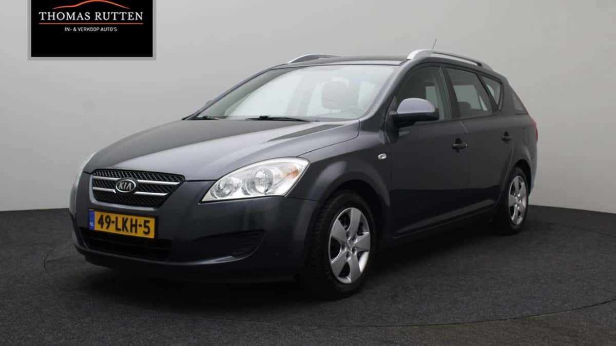 Kia Cee'd (2008) — foto 1