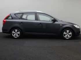 Kia Cee'd (2008) thumbnail 14