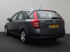 Kia Cee'd (2008) thumbnail 8