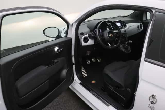 Fiat 500 (2019) thumbnail 5