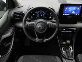 Toyota Yaris (2025) thumbnail 2