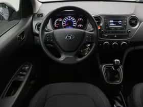 Hyundai i10 (2018) thumbnail 2