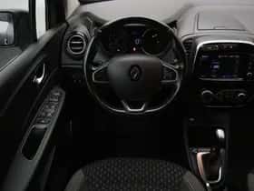 Renault Captur (2019) thumbnail 2