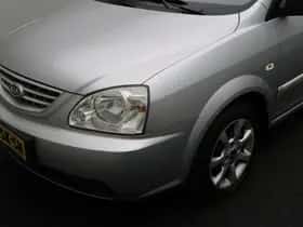 Kia Carens (2006) thumbnail 23