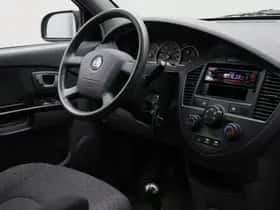 Kia Carens (2006) thumbnail 10