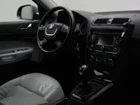 Škoda Octavia (2011) thumbnail 2